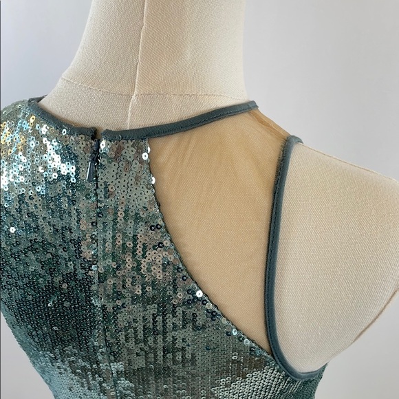 Toccin Sequin Cut Out Gown, 2 - Picture 16 of 17